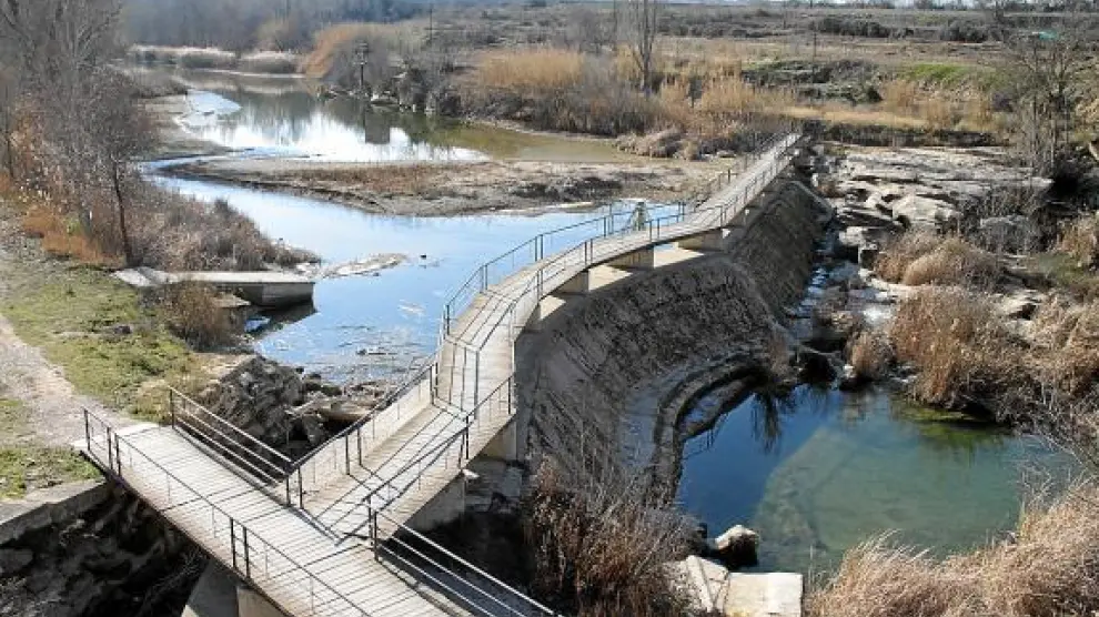 Imagen del azud para remansar las aguas del río Guadalope, en Alcañiz.