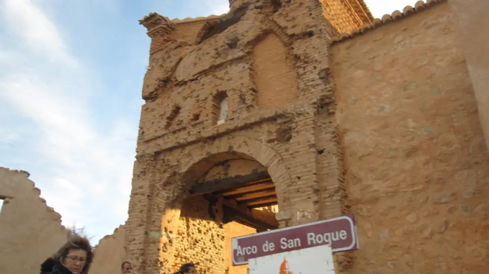 El Arco de San Roque en su estado actual, previo a la restauración