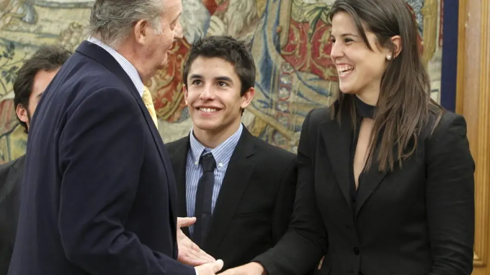 El Rey don Juan Carlos saluda a Laia Sanz como campeona del mundo de Trial