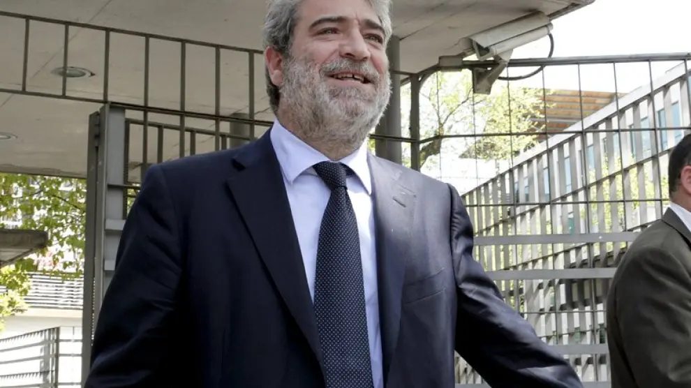 Miguel Ángel Rodríguez a la salida de un juzgado