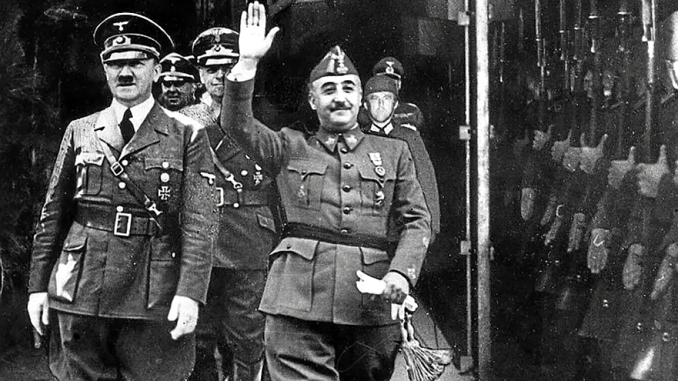 La famosa foto, manipulada, de Hitler y Franco.