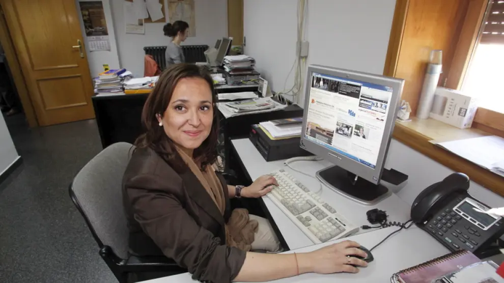 Mayte Pérez, en la redacción de Heraldo en Teruel