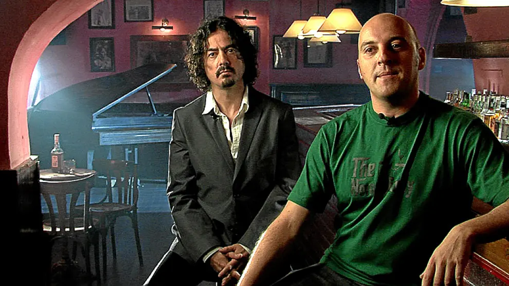 Pedro Andreu y DJ Positive, en una imagen del filme