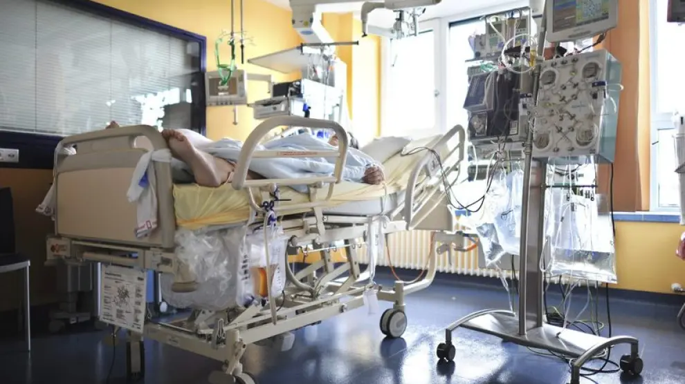 Atención hospitalaria a una paciente alemana afectada por el brote de 'E. coli'