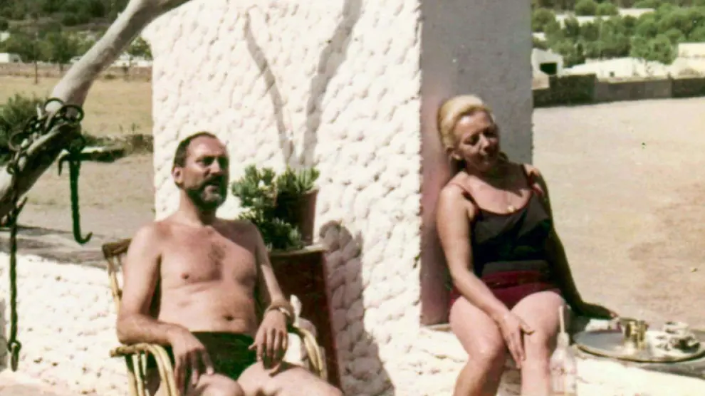 El doctor Hans Schilling y su mujer Marketta, en la terraza de El Bulli en los años 60.