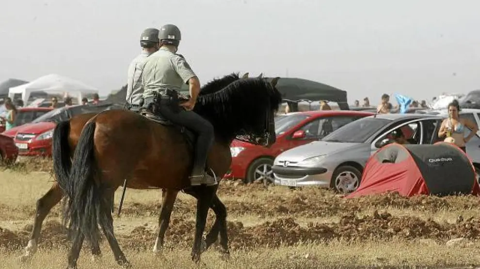Dos de los agentes a caballo que formaron parte del operativo de seguridad del festival.