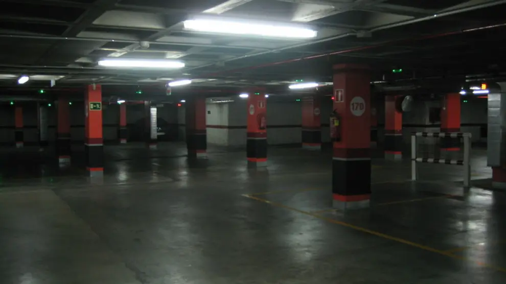 El aparcamiento de Plaza España este jueves.