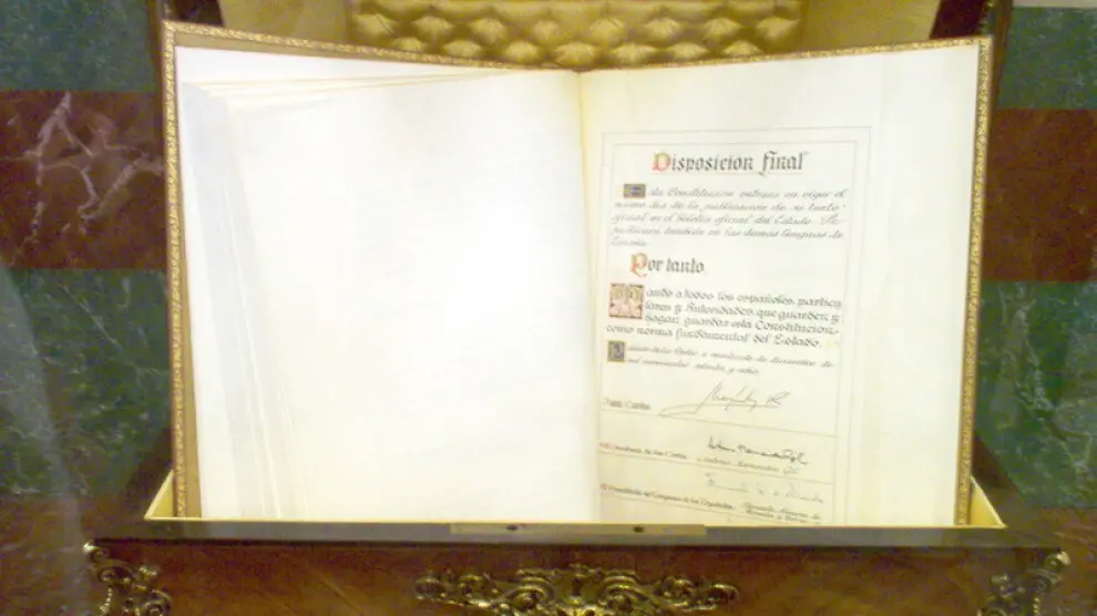 Ejemplar de la Constitución conservado en el Congreso de los Diputados