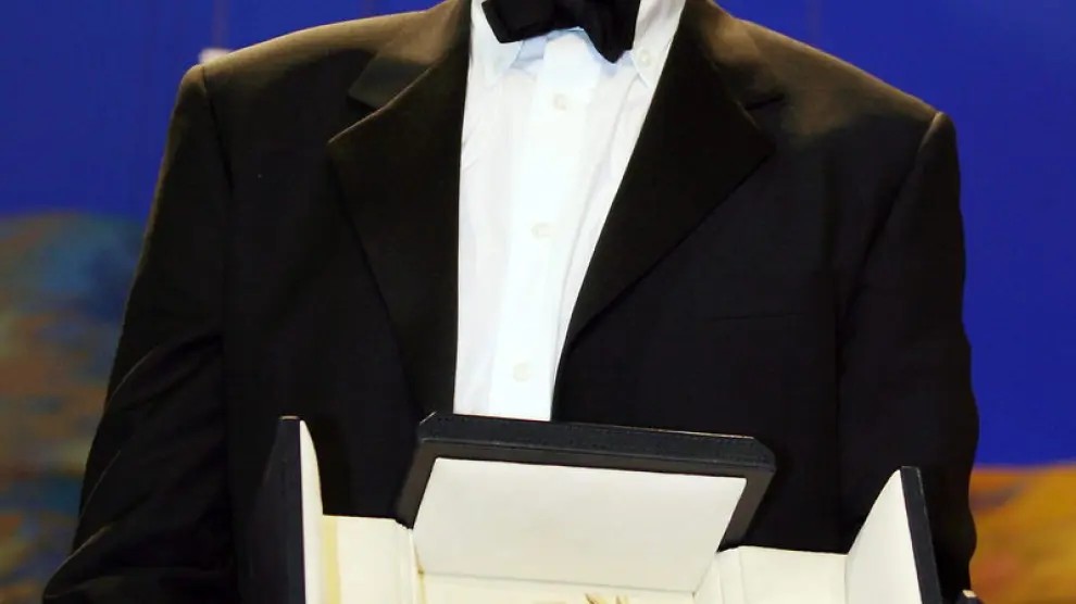 Loach recogiendo la Palma de Oro en Cannes en 2006