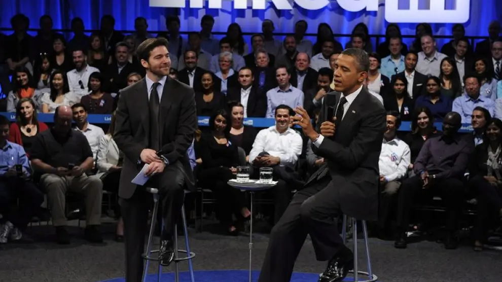 El presidente de EE. UU., Barack Obama, en un encuentro con votantes a través de Internet desde Silicon Valley