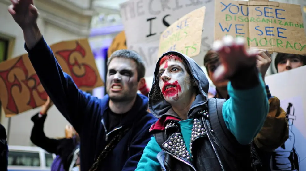 Los indignados 'zombis' marchan por Nueva York