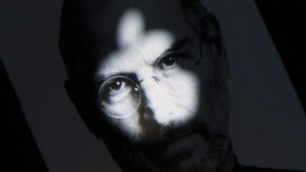 Una fotografía del cofundador de Apple, Steven Jobs, ilustra la web apple.com