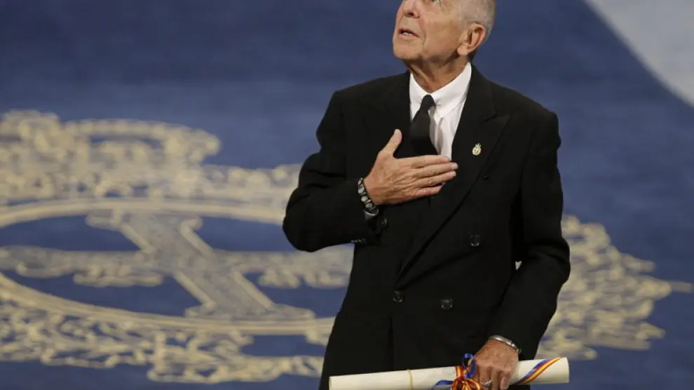 Leonard Cohen recibe el galardón