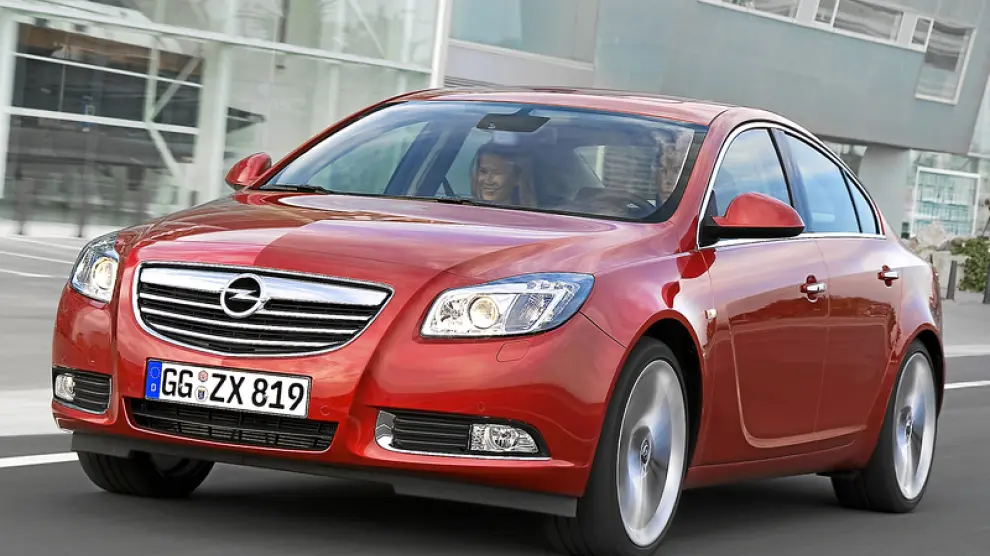 El 75% de los vehículos que comprará la farmacéutica Ferrer serán Opel Insignia