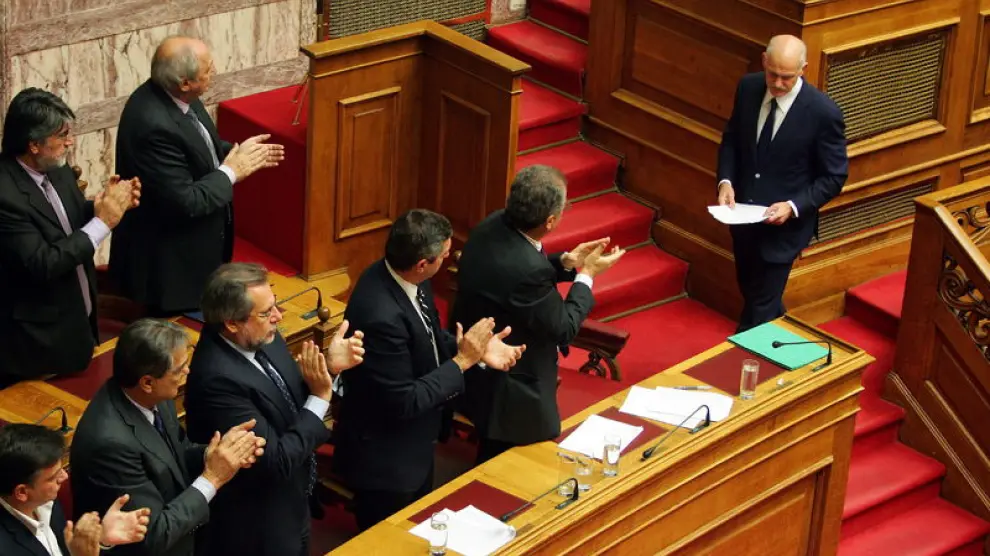 El primer ministro griego en el Parlamento