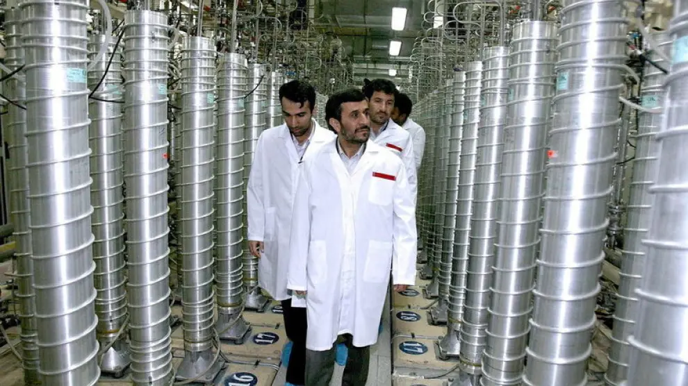 Ahmadineyad, visitando una planta nuclear de Irán.