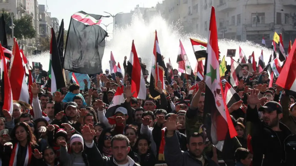 Cientos de sirios se manifiestan a favor del régimen en Damasco