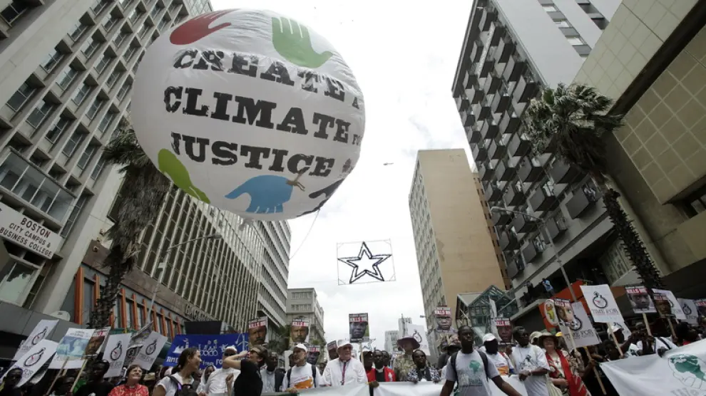 Miles de personas piden en Durban acciones decididas contra cambio climático