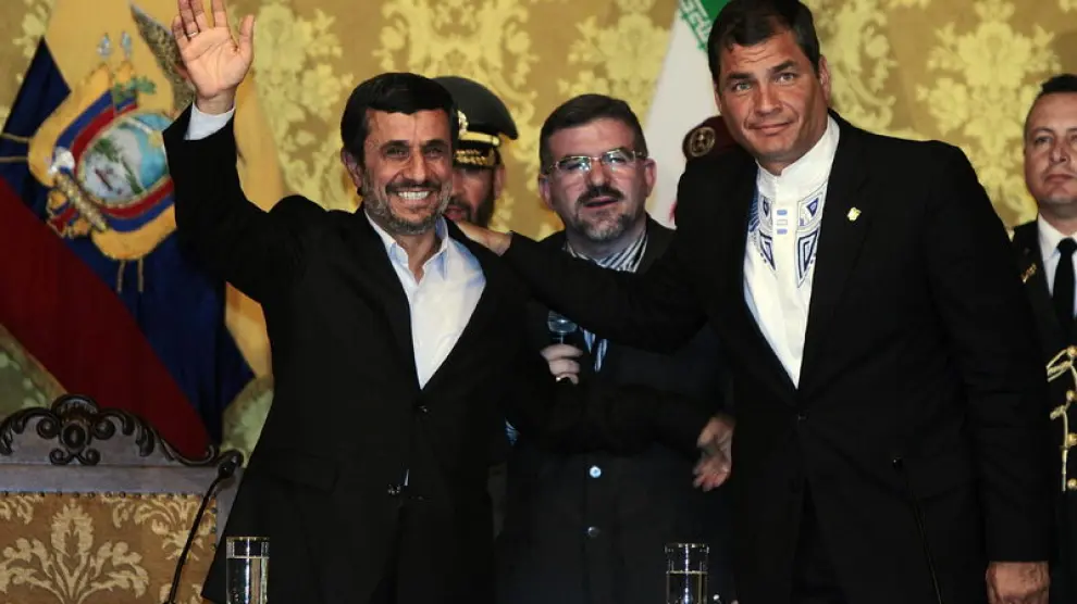 Mahmud Ahmadineyad y Rafael Correa