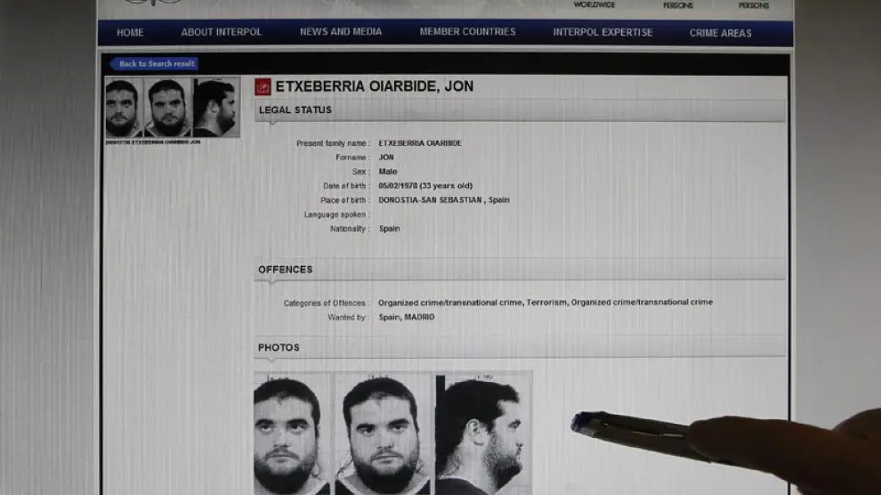 Web de Interpol, donde aparece Jon Etxebarria Oiarbide