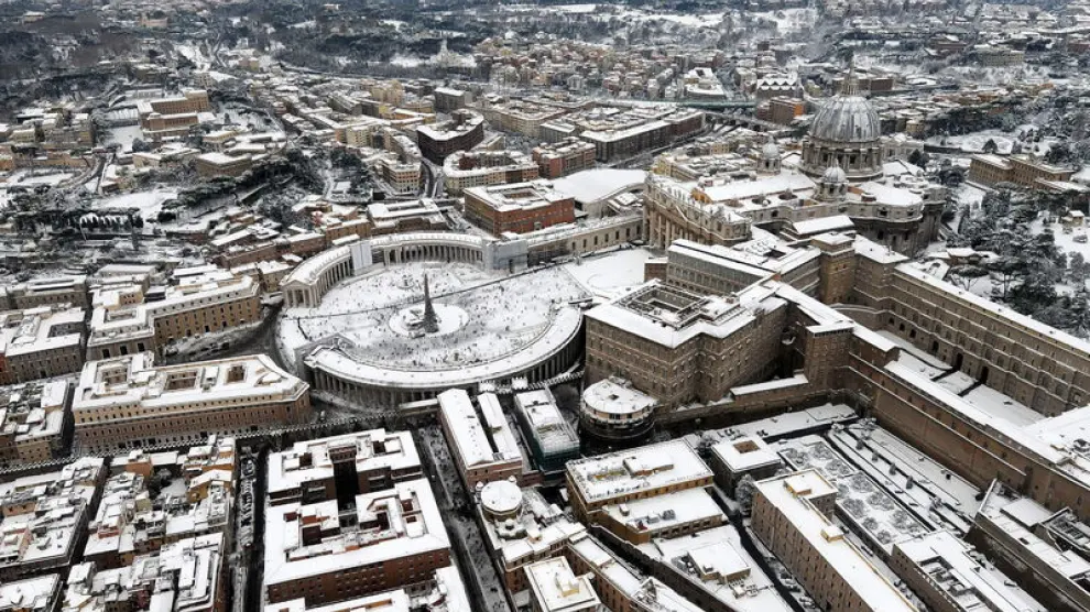 Roma, cubierta por una fina capa de nieve