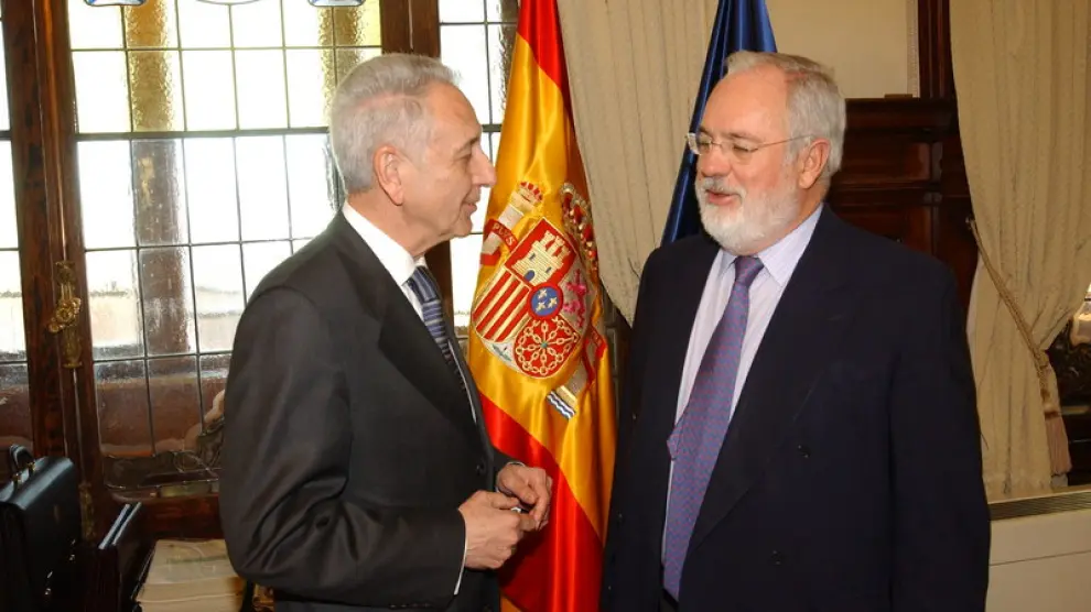 Modesto Lobón y Miguel Arias Cañete, este martes en el Ministerio de Agricultura