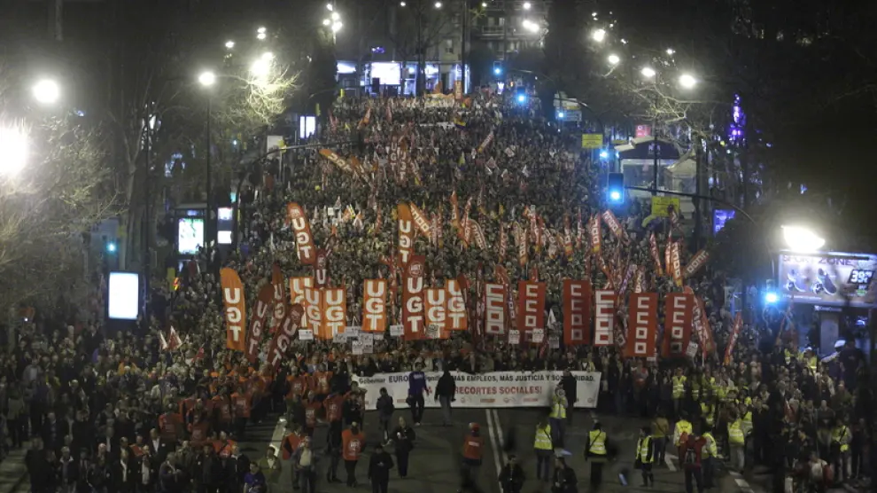 La manifestación contra los recortes sociales ha reunido a cientos de miles de españoles.