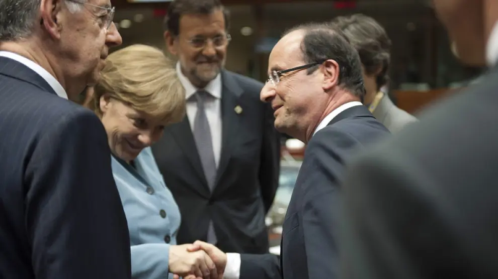 Merkel y Hollande durante el encuentro de líderes de la UE.
