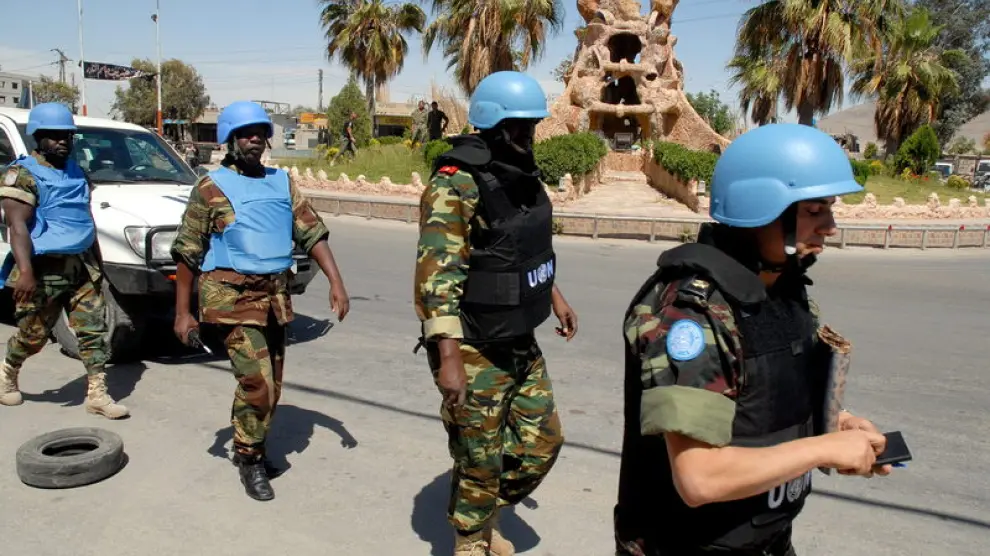 Los 'cascos azules' de la ONU supervisan el alto al fuego