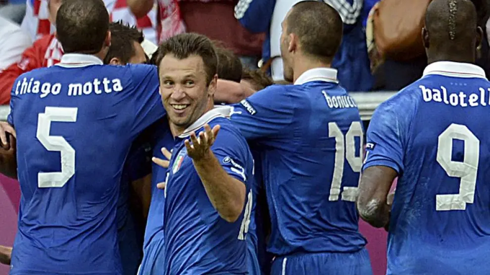 Italia celebra el gol que logró anotar a España.