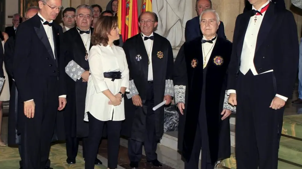 Dívar junto al Príncipe Felipe, Gallardón y Sáenz de Santamaría