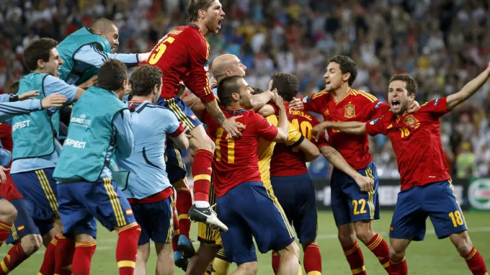 La selección española celebra su paso a la final de la Eurocopa.