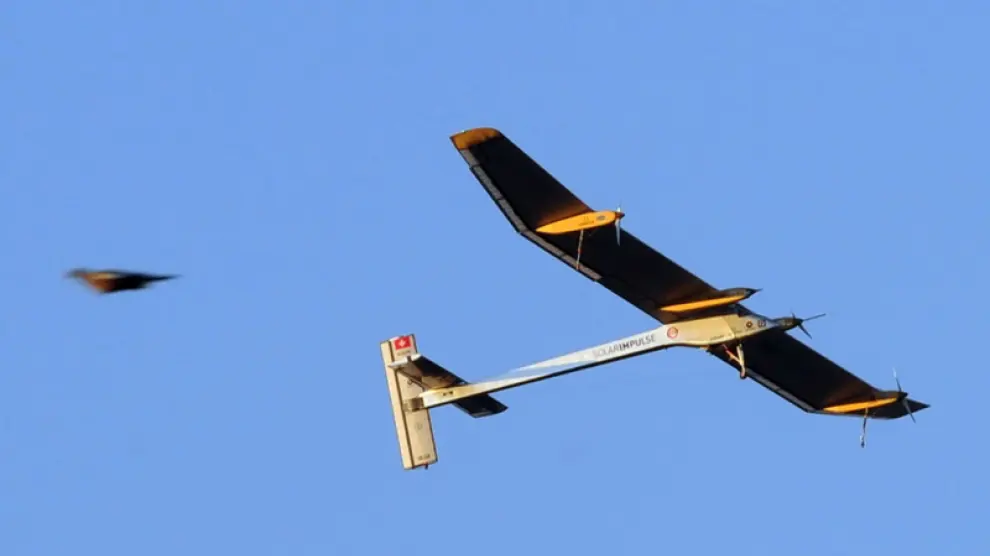 El Solar Impulse voló de Marruecos a Suiza