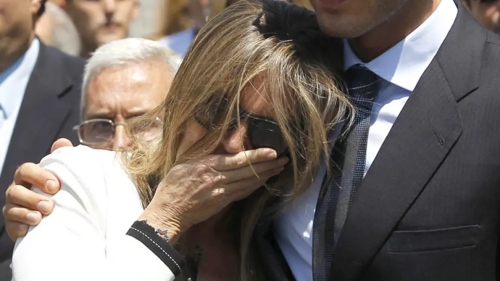 Uribarri rodeado de sus hijas y amigos ha sido enterrado en Madrid