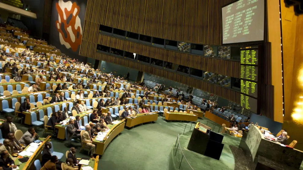 El plenario de la ONU condena a Damasco por graves violaciones de los derechos humanos.