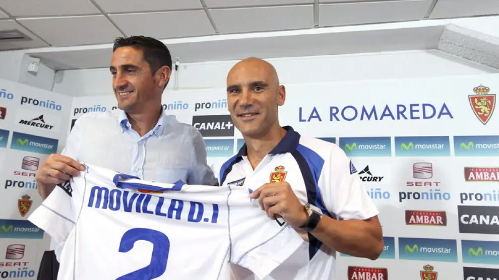 Movilla, junto a Jiménez, con su camiseta del R.Zaragoza