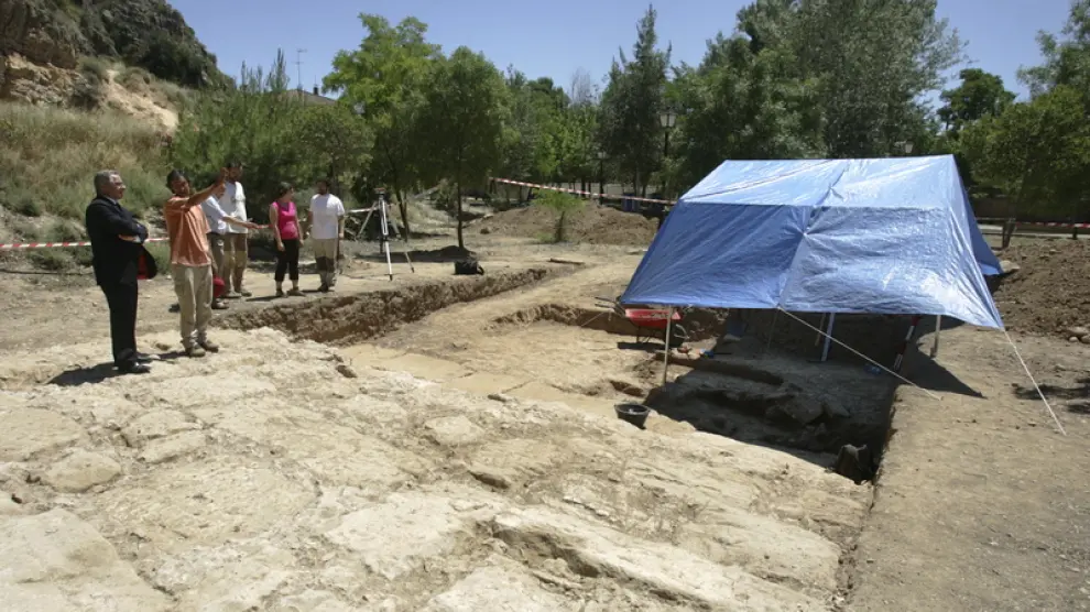Excavaciones arqueológicas en la presa de Muel