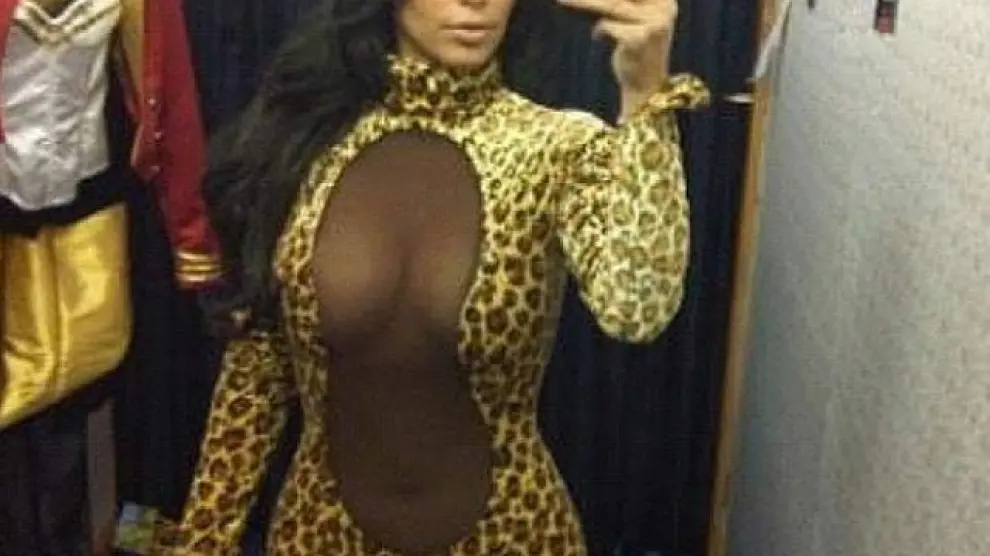 Kim Kardashian se fotografió vestida de tigresa