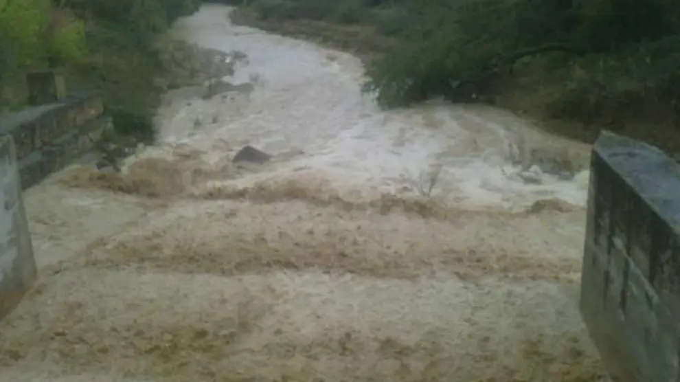 El temporal ha provocada riadas por algunos municipios aragoneses