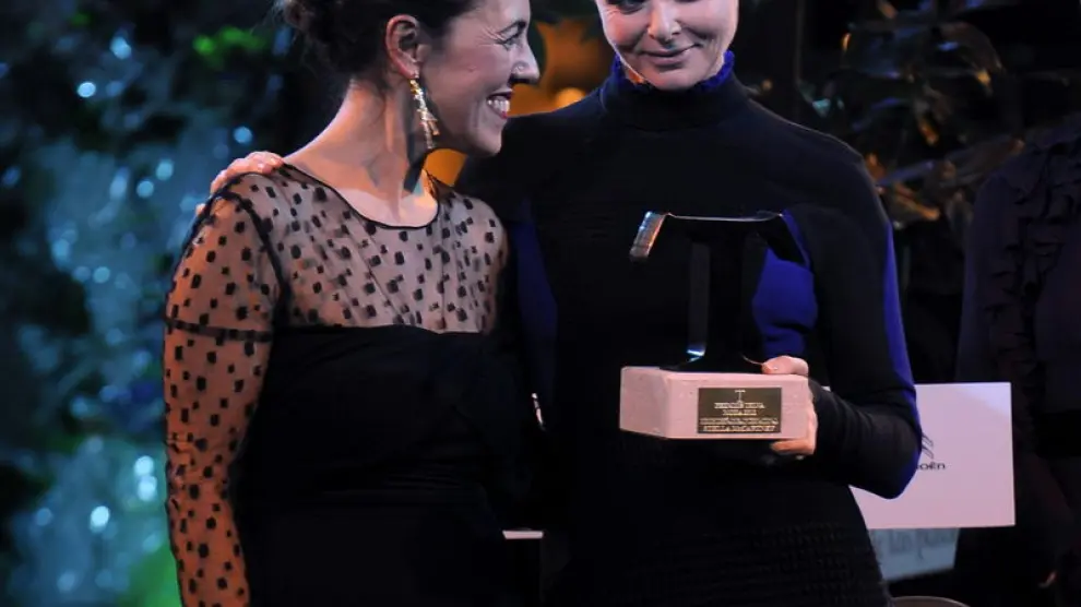 La diseñadora británica Stella McCartney recibe el premio T de Moda.
