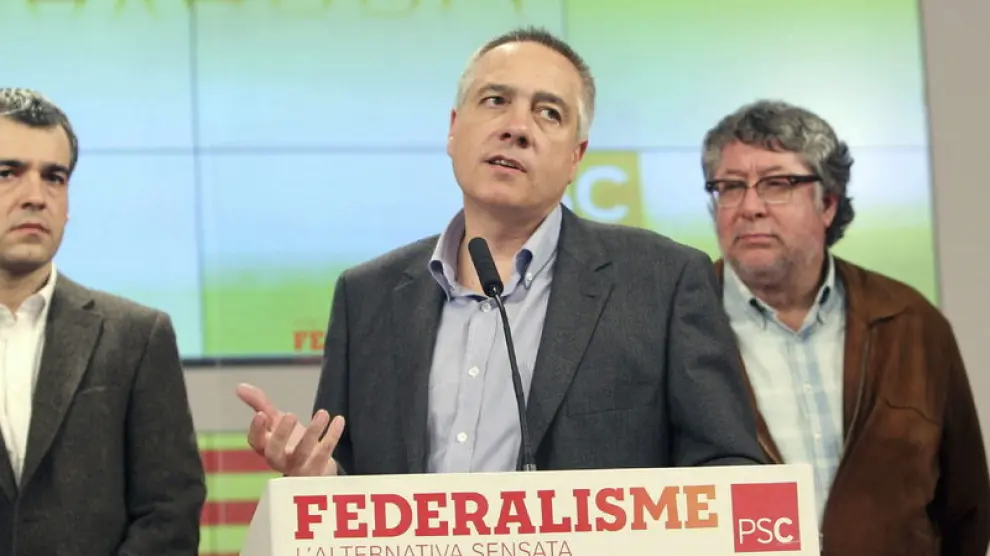 El candidato del PSC a las elecciones catalanas, Pere Navarro, durante su comparecencia.