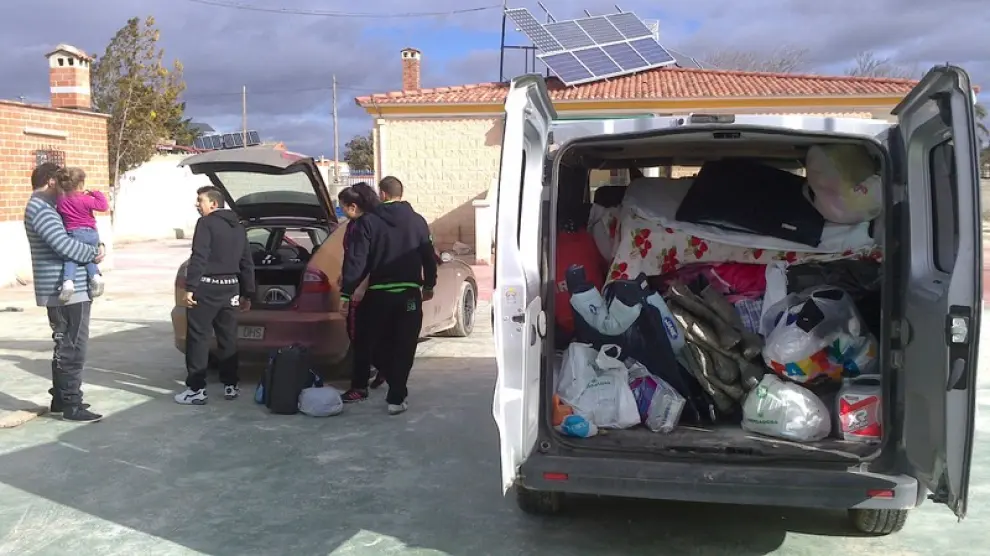 Una familia desaloja su casa en Peñaflor