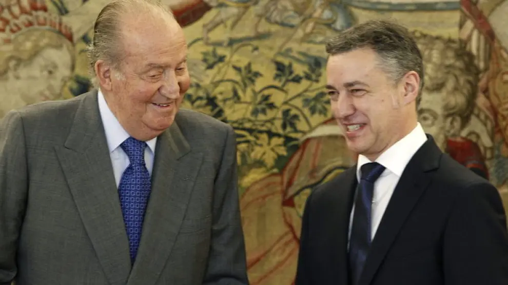 El rey Juan Carlos y el lehendakari Iñigo Urkullu