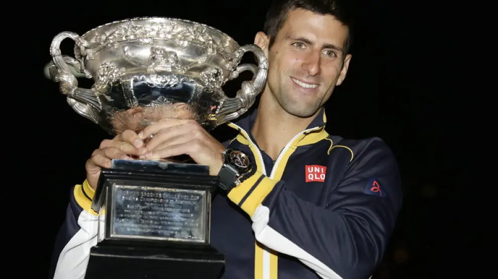 Djokovic celebra su victoria en Australia