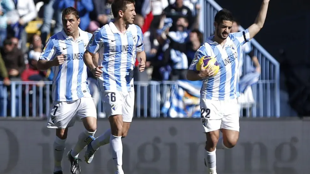 Jugadores del Málaga en el último partido ante el Real Zaragoza