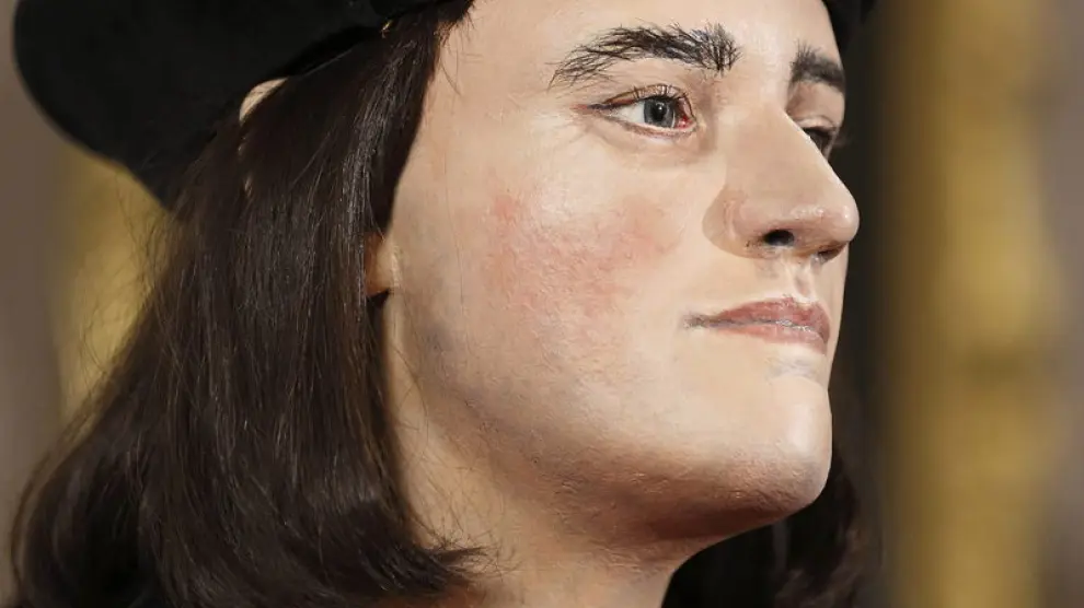 Molde en plástico realizado a partir de una reconstrucción digital del rostro del monarca