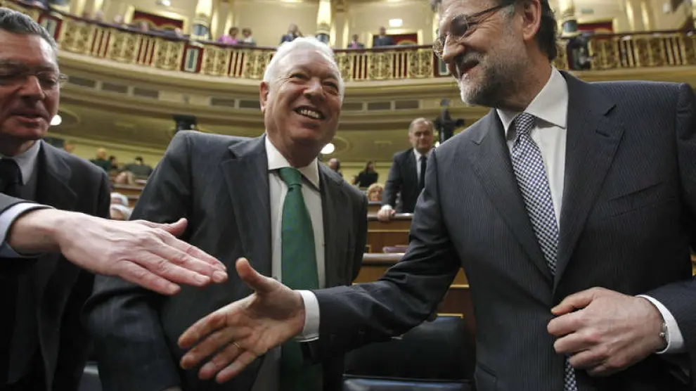 José Ignacio Wert y Mariano Rajoy en el debate sobre el estado de la Nación