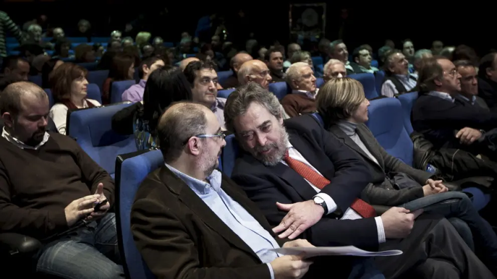 500 alcaldes socialistas aragoneses analizaron en Zaragoza la reforma de la ley de Administración Local.