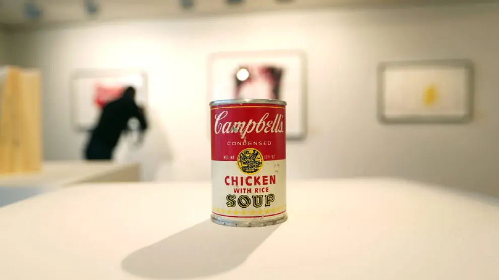 Numerosas obras de Andy Warhol se subastan 'on line'