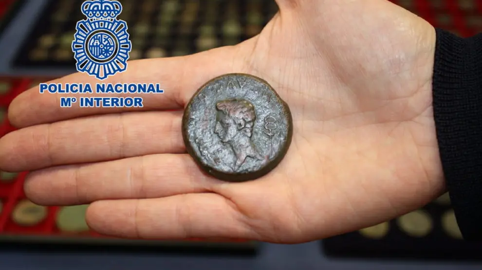 Foto de la moneda facilitada por la Policía Nacional